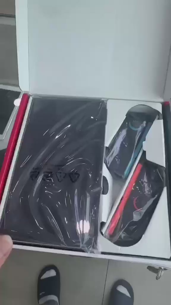 Nintendo Switch Console (Neon Blue and Neon Red / Gray)